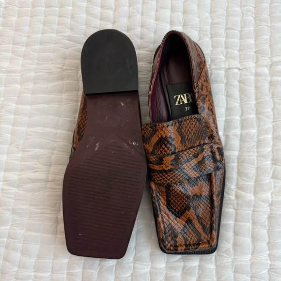 Zara Square Toe Brown Faux Snake Print Loafers - Picture 2 of 3